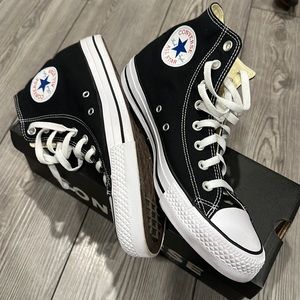 Converse unisex size 11